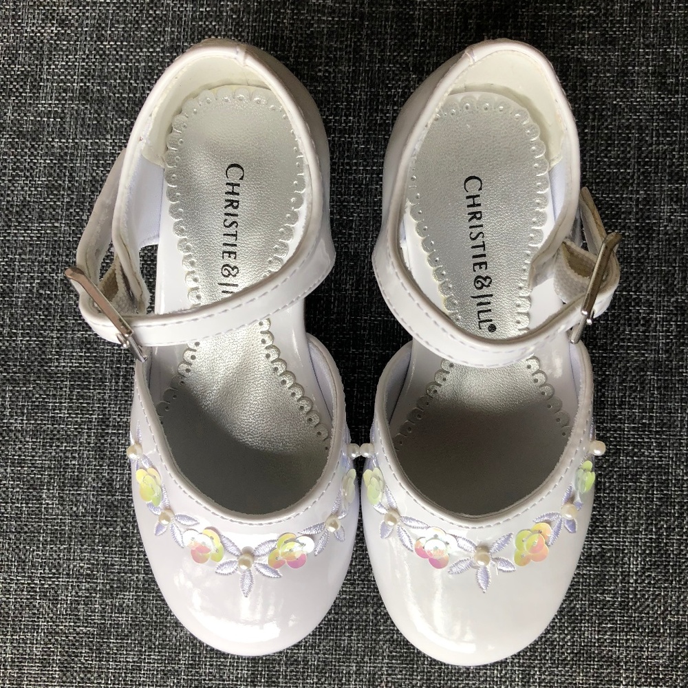 Baby/toddler girl white patent dress shoes Size 7M